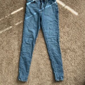 Stylish Blue Women's Skinny Jeans